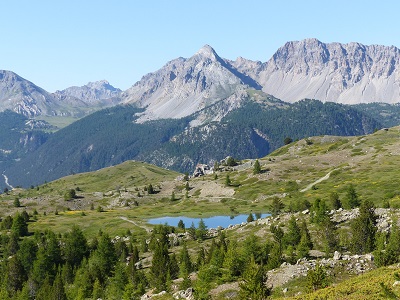 Rando journee sauvage lac montagne boucle